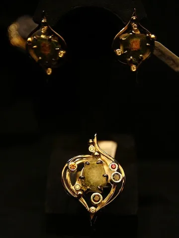 Златото удря $5 хил. за тройунция