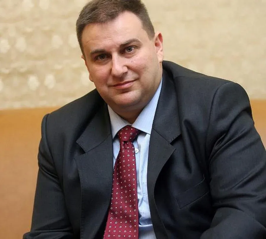Поне 1 г. затвор за търговия с гласове