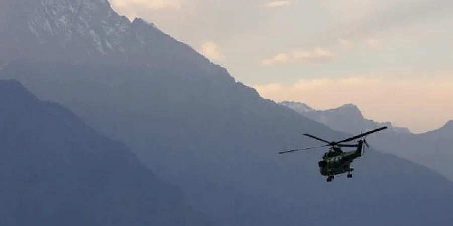 Лавина уби 9 алпинисти в Хималаите, издирват още трима