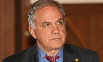 Изхвърлиха Лазаров от FIVB   