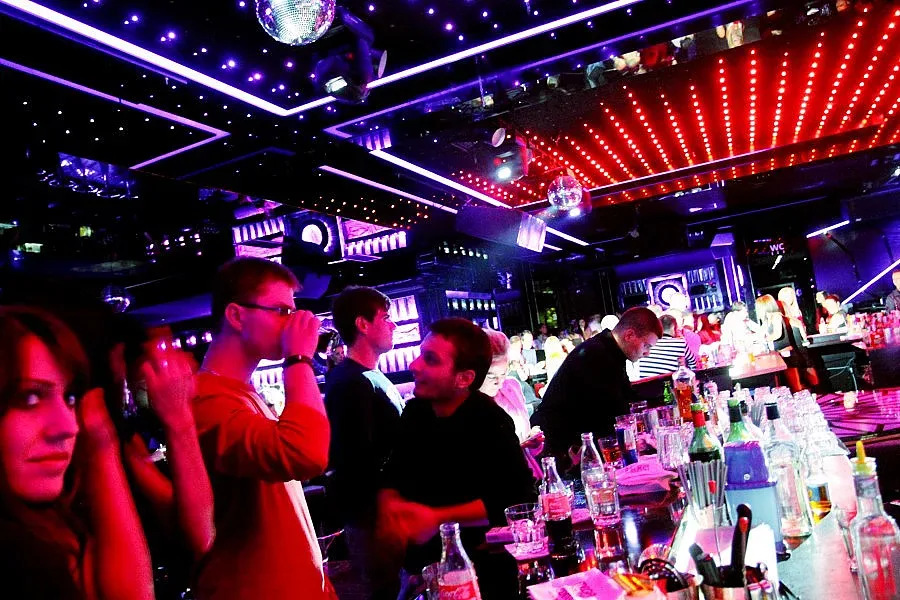 Студенти стягат барове в мазетата     