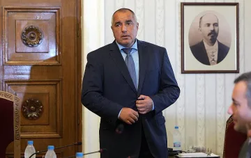 Бойко дава премии на герои, депутатите - на Камата и Лили   