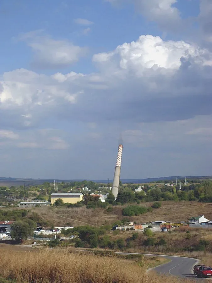 Взривиха 130-метров комин в Разград