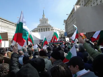 Отхвърлиха проекта за митинги само на български