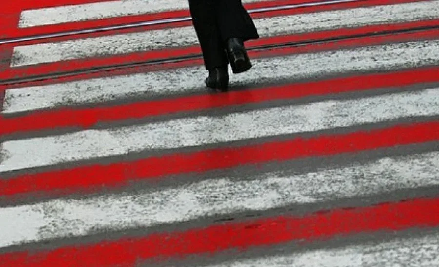 Пазят с рисунки децата на пътя