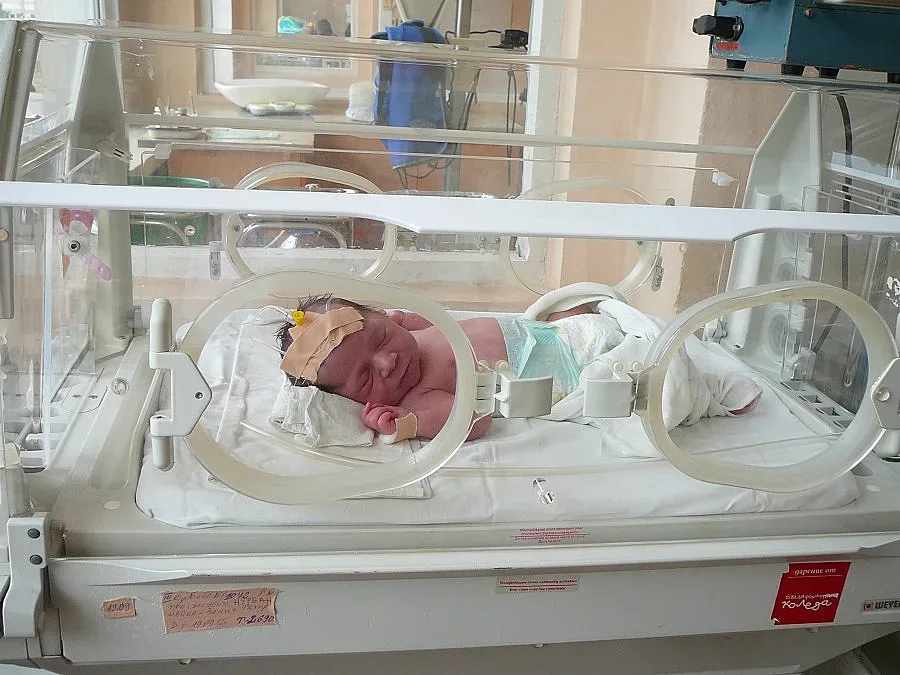 Бейби бум в Шумен, майка роди тризнаци