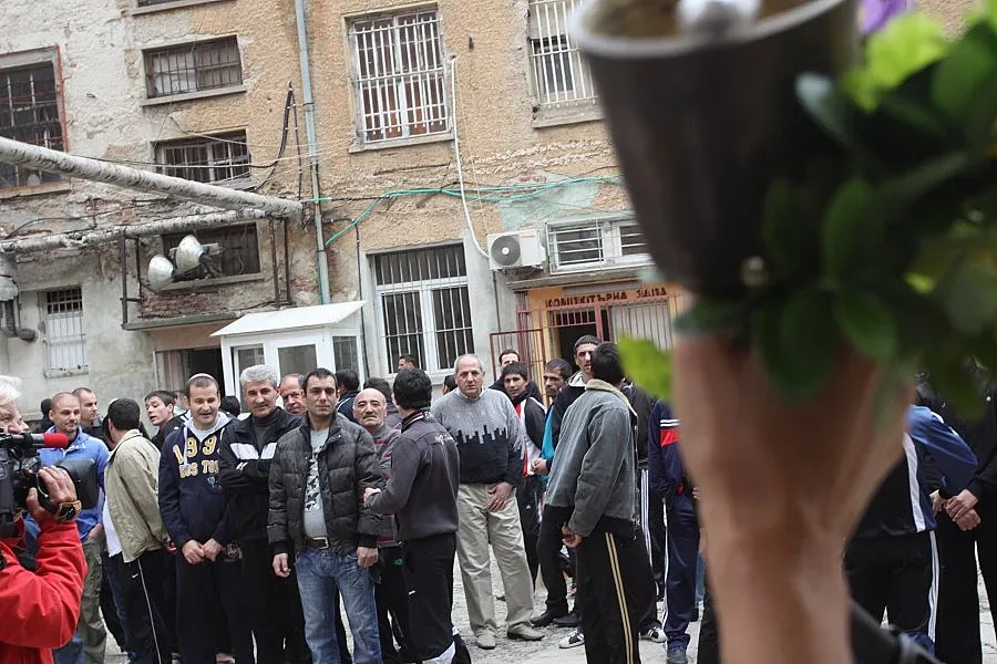 Новият затвор ще е до гара Яна