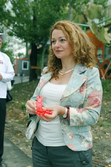 Деца и звезди заедно пресичаха безопасно