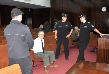 Родители искат 300 000 лв. кръвнина за убитото си дете