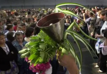 60 000 първолаци влизат в клас