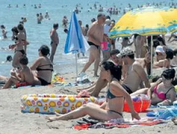 Само една пета от чуждите туристи се връщат