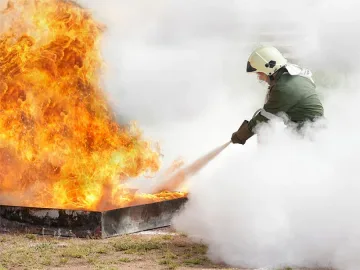 Скъсан далекопровод запалил селото до Турция