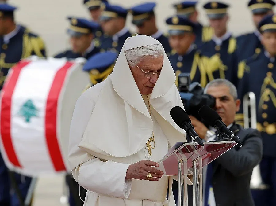 Ливанците посрещнаха Папа Бенедикт XVI с протести 