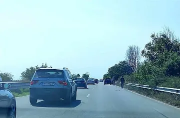 Драма на АМ "Тракия“. Блокиран е входа към Бургас