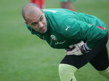 Ники поема към "Милан" с охрана   