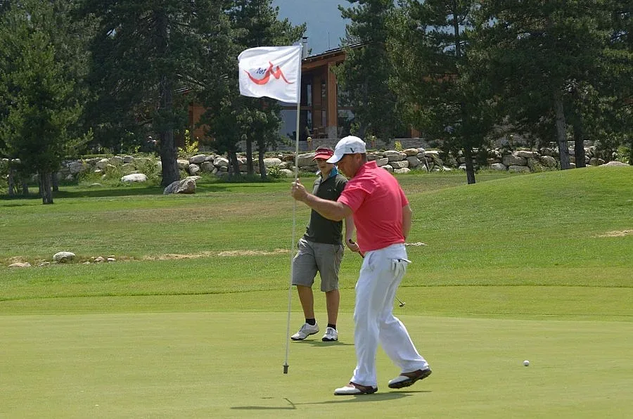 120 голфъри искат купата на М-Тел 