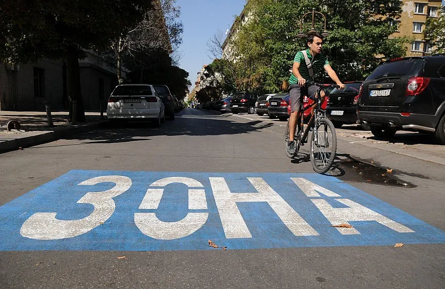 100 протестират срещу новите правила за паркиране