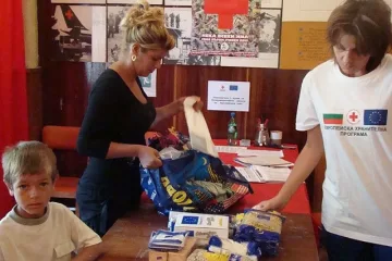 22 млн. кг храни за бедни ще раздаде БЧК 