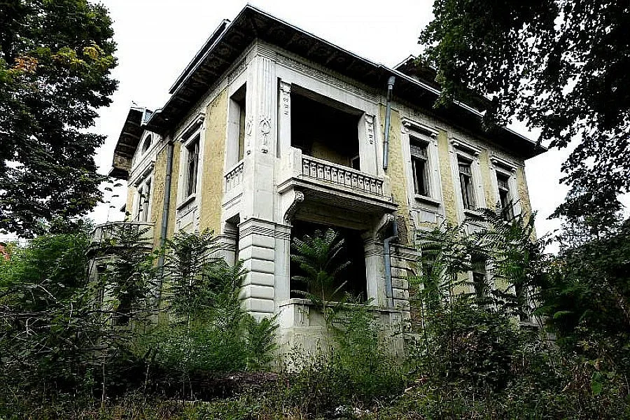 Горя къщата на банкера Буров