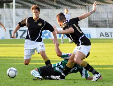 Нов самурай в "Славия"