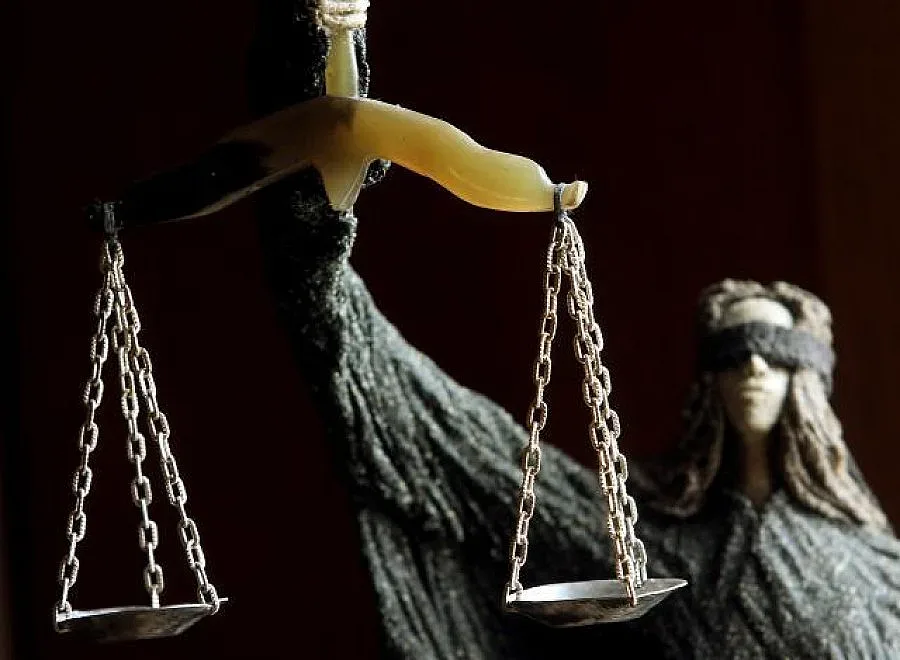 Кандидати за ВСС докладват за дъщери и имоти