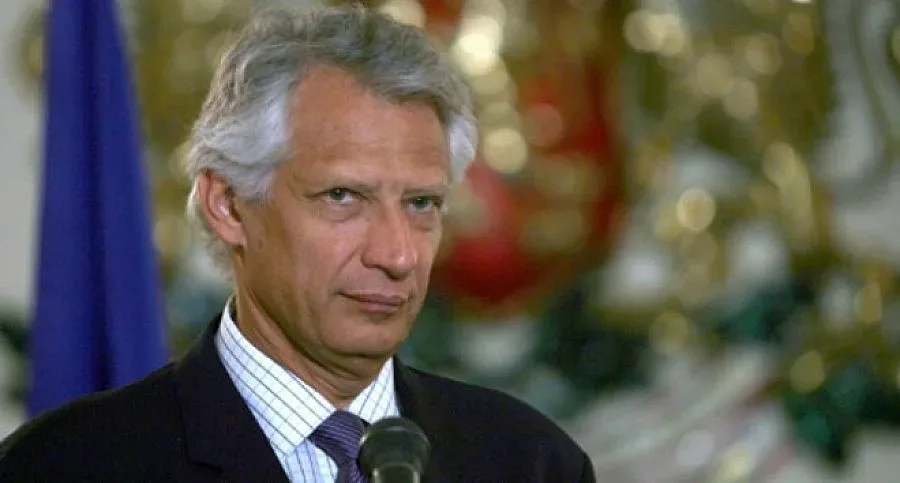 Задържаха бившия френски премиер