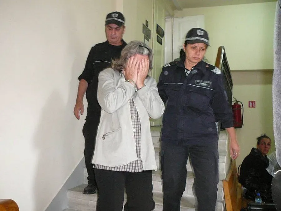 Пратиха ревнивка в затвора за убийство на мъжа й