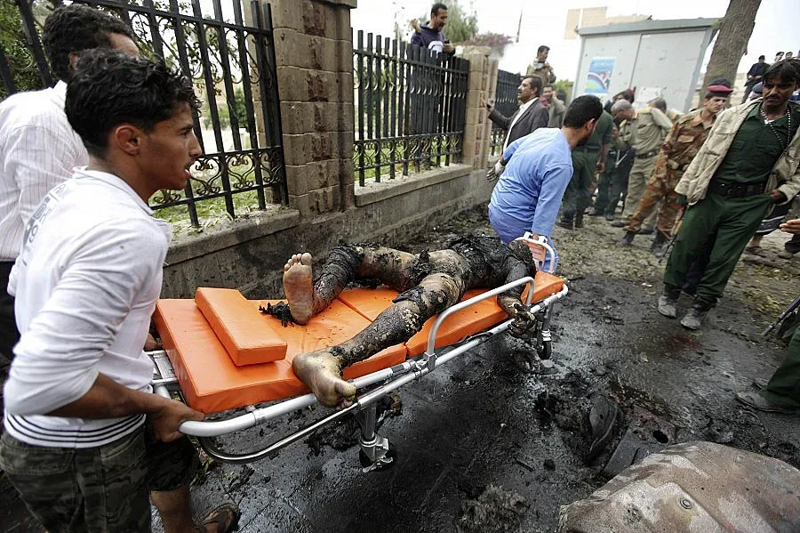 Кола-бомба уби седем в центъра на Йемен