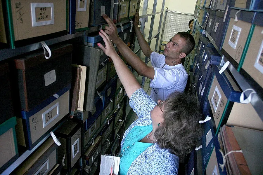 Саддам и Кадафи с $2,6 млрд. от БКП