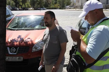 Електронни табла броят паркоместата
