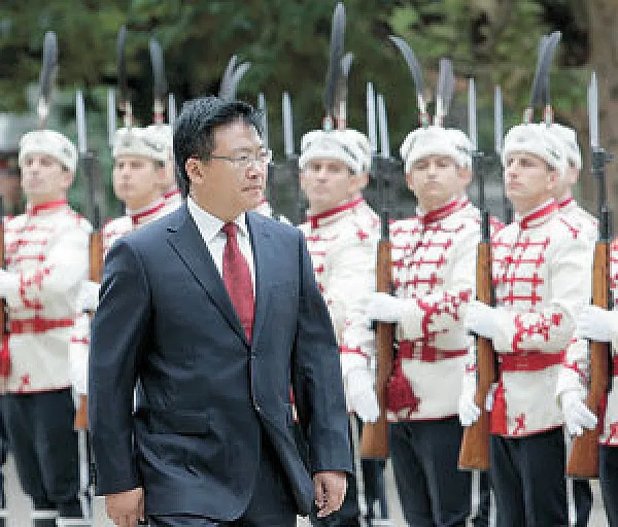 Китай укрепва сътрудничеството с Централна и Източна Европа