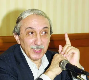 Кеворкян: Вместо "Цар Освободител"  - паметник на Костов