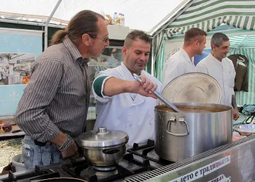 Таратор "Борисов" и кавърма "Барозу" за лакомници