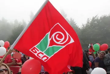 Червена чистка по морето