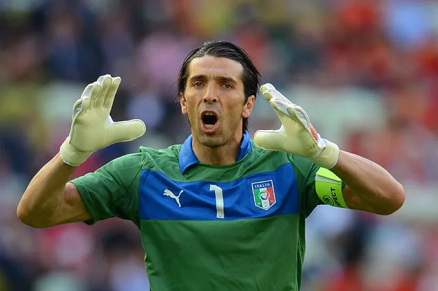 Буфон трепе прасета в "Хилтън"