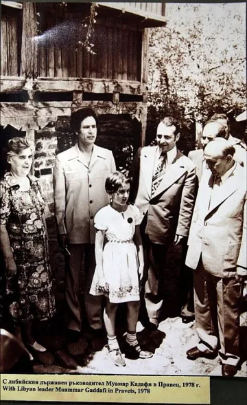 Въртят филм за 101 лета на Тато