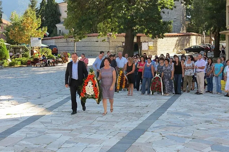 Венци и цветя в Банско за Съединението