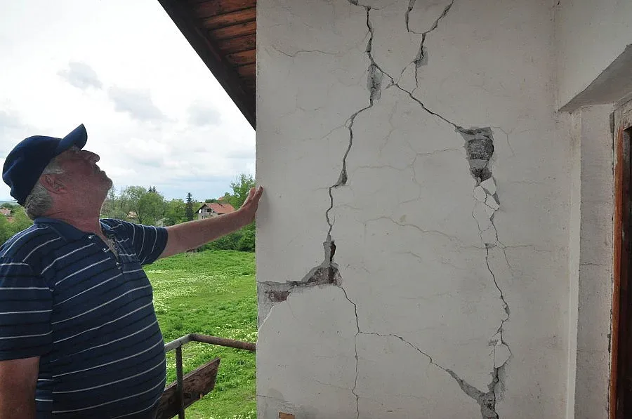 Дадоха 800 000 хиляди за щетите от земетресението