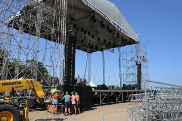 Освобождават чуждите фирми от осигуровки