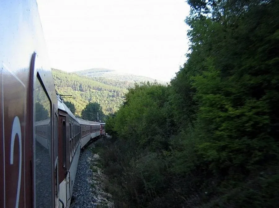 По-бързи влакове през Искърското дефиле