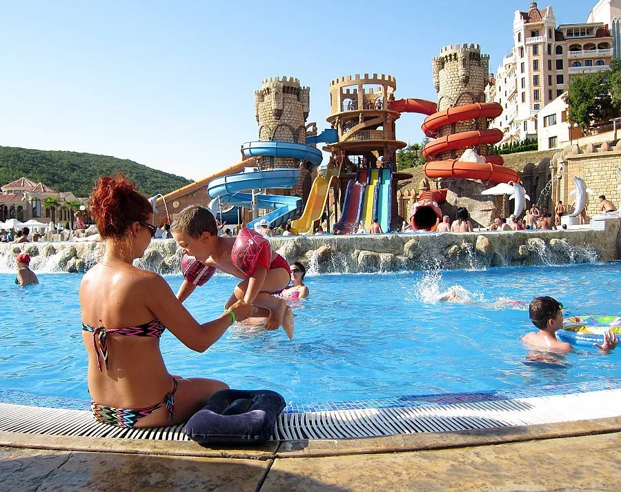 Последен влак за евтино море