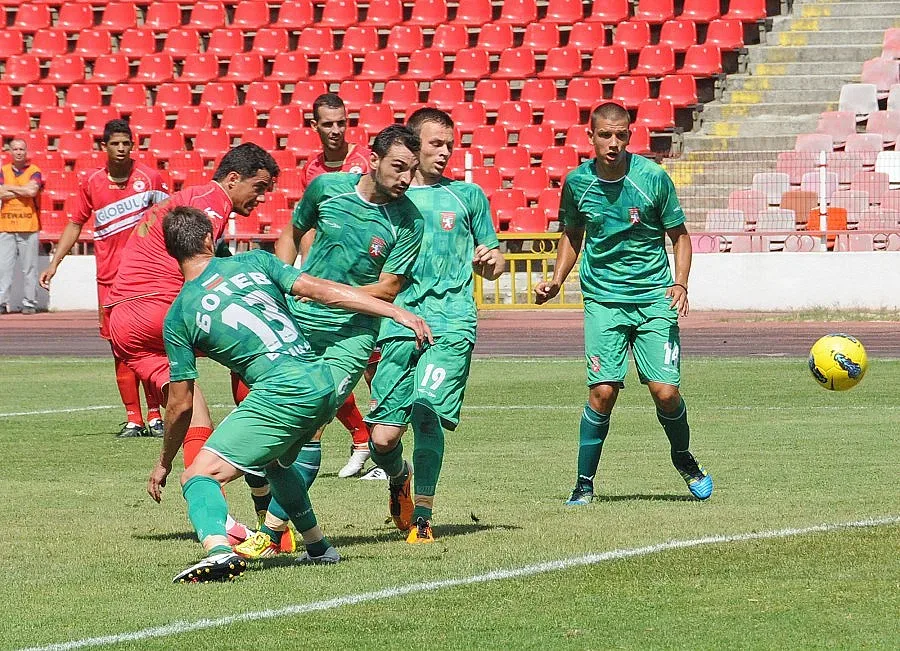 Защитник на "Ботев" Враца е натрови с храна