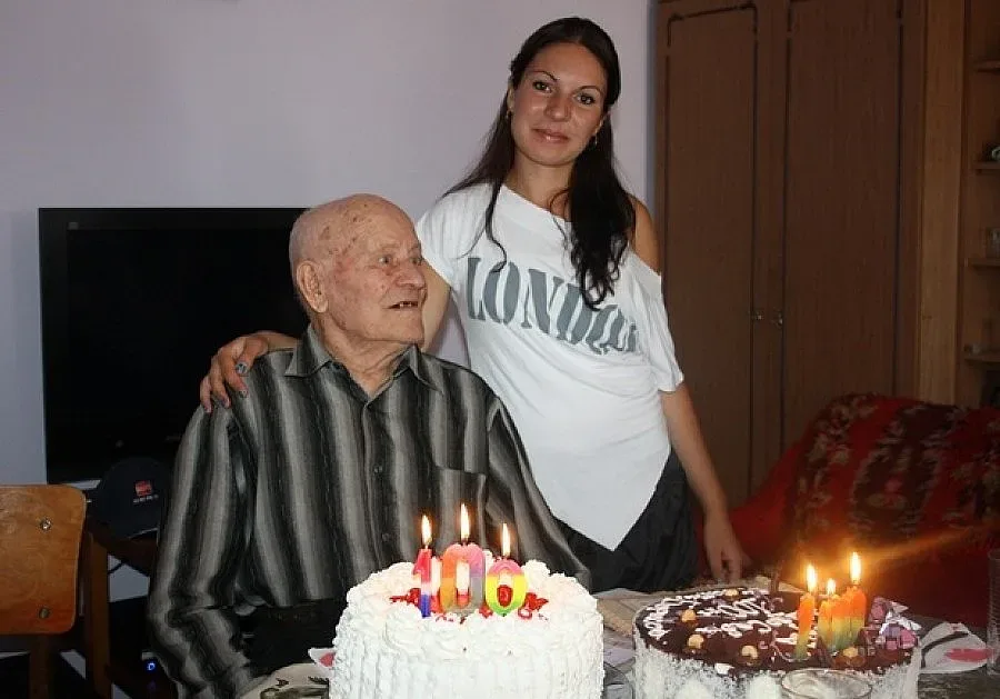 Бивш кмет столетник си бъбри с вицепрезидента