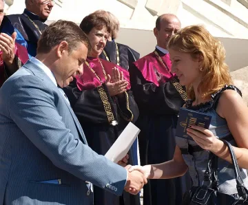 Студенти от 3 континента ще учат в ЮЗУ