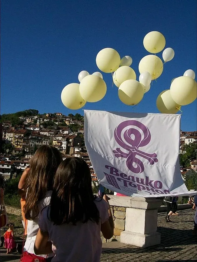 Боляри издигнаха логото на за "Европейска столица на културата"