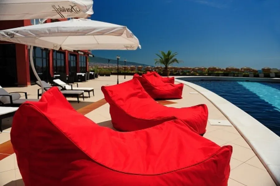 Пенсионери искат почивки без пари