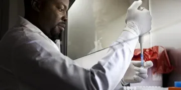 Смъртоносен вирус заплашва 10 000 туристи