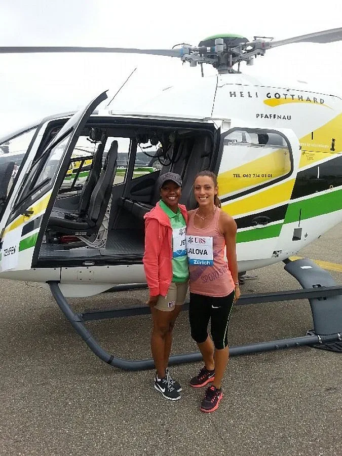 Ивет полетя с хеликоптер