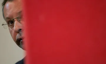 Сергей мести конгреса на ПЕС от Букурещ в Брюксел