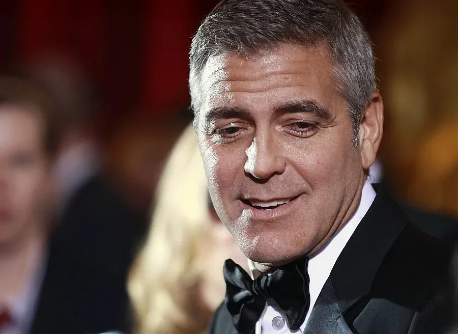 Целувките на Клуни